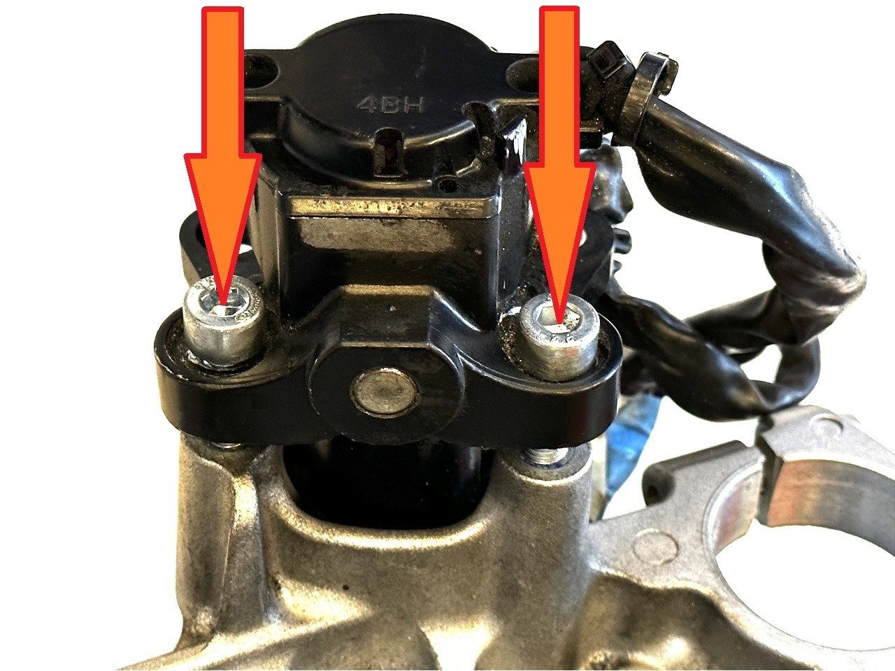 Service de démontage des boulons de frein d'immobilisation de moto Yamaha + nouveaux boulons - Cliquez sur l'image pour la fermer
